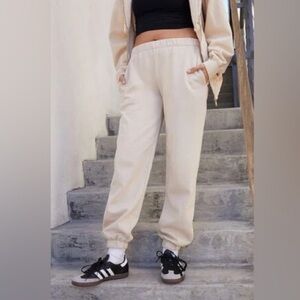 Brandy Melville John Galt Beige Cream Sweats Sweatpants Jogger High Rise Small
